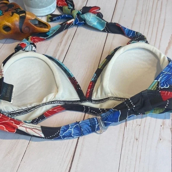 Daisy Fuenes Floral Bikini Top - Picture 4 of 7